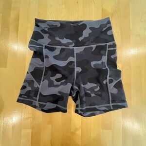 Senita Athletics Black & Gray Camo High-Rise Bike Shorts